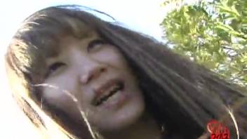 Japanese chick passes gas in public